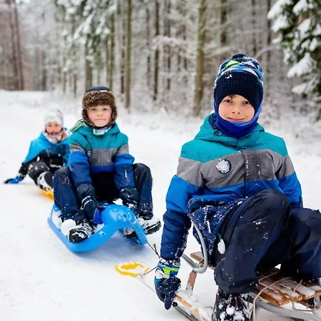 Jaktstuga Family *